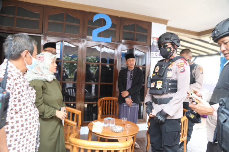 Jelang pelaksanaan Pilkades, Kapolresta Tangerang Kombes Pol Wahyu Sri Bintoro memimpin Tim Pendekar Raksa melaksanakan Patroli Skala Besar.