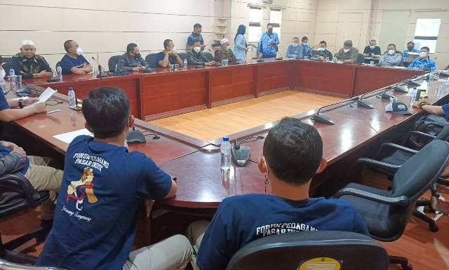 Aspirasi para pedagang Pasar Induk Jatiuwung yang menginginkan Pasar Induk Tanah Tinggi ditutup, tampaknya tidak bisa terrealisasi.