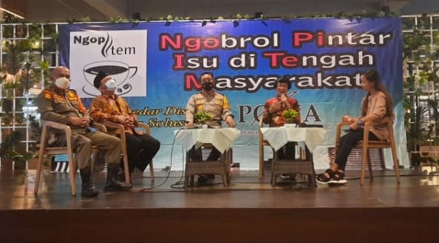 Pokja Wartawan Harian Tangerang Raya (WHTR) kembali menggelar Ngobrol Pintar Isu di Tengah Masyarakat (Ngopi Item) di Mal @alam sutera.