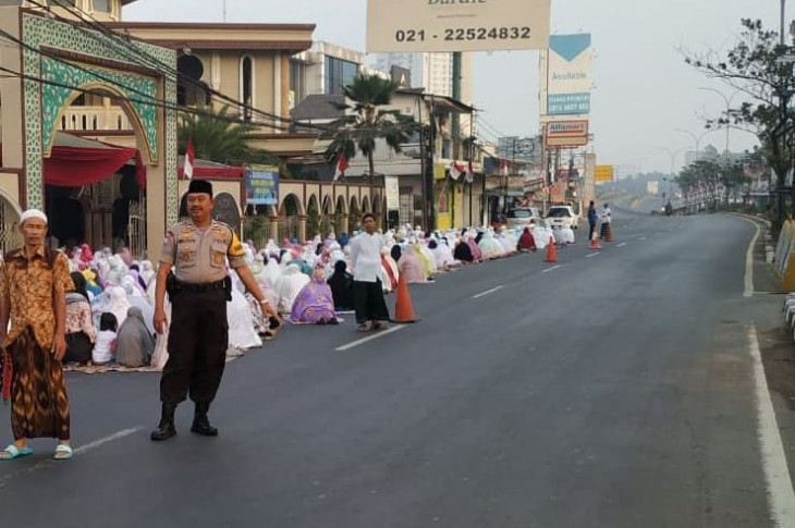 Warga di Kampung Warung Mangga, siap menggelar aksi demo menuntut Pemkot Tangerang membangun JPO di kampung mereka, usai Lebaran.