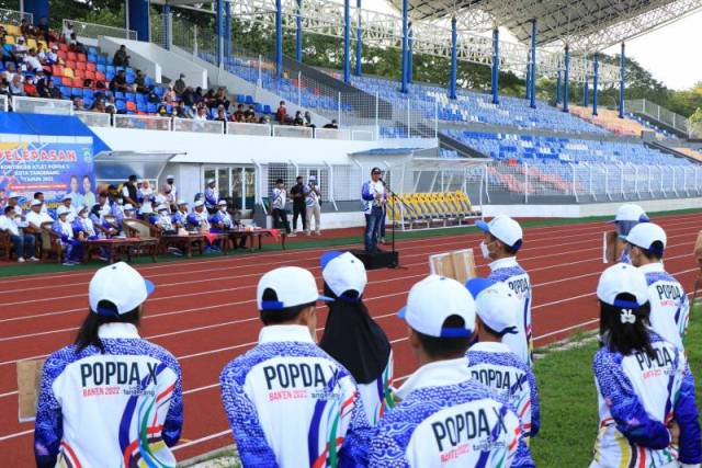 Ratusan atlet Kota Tangerang dilepas untuk berlaga dalam ajang Pekan Olahraga Pelajar Daerah (Popda) X tingkat Provinsi Banten pada 6 hingga 11 Juni 2022.