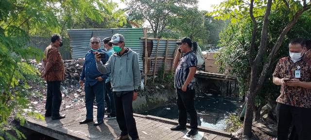 Tim Pansus II Pengembangan dan Pengelolaan Sistem Drainase Perkotaan DPRD Kota Tangerang melakukan sidak ke Perumahan Duta Garden