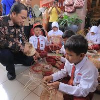 Memperingati Hardiknas, Dinas Pendidikan Kota Tangerang melaksanakan Gelar Karya Proyek Penguatan Profil Pelajar Pancasila (P5) tingkat Kota Tangerang di Plaza Puspem Kota Tangerang