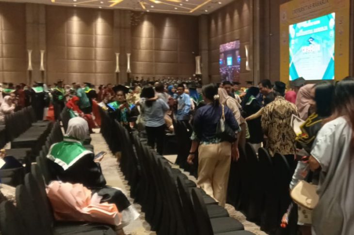 Universitas Raharja Tangerang Luluskan 373 Mahasiswa pada Wisuda VII 2026